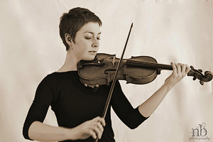 Aimee' Niemann, violinist