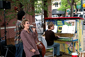 Colleen and Mark at Noontime Notes